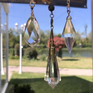 LES PENDULES EN CRISTAL