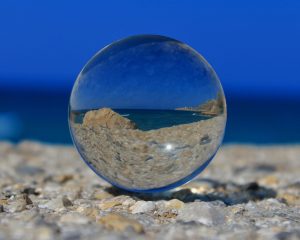 glass-sphere-4970079_1280