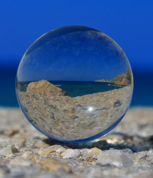 glass-sphere-4970079_1280